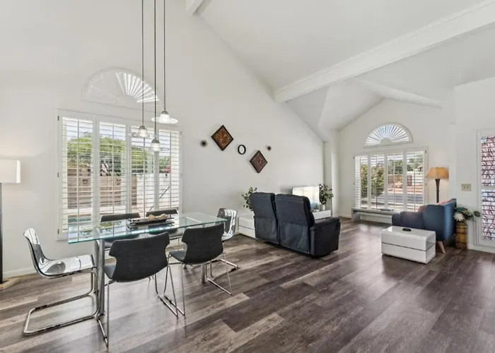 Luxury In Phoenix For 16 Guests & Pool * Peoria
