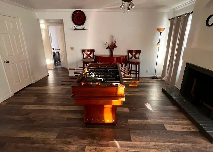 Luxury In Phoenix For 16 Guests & Pool *